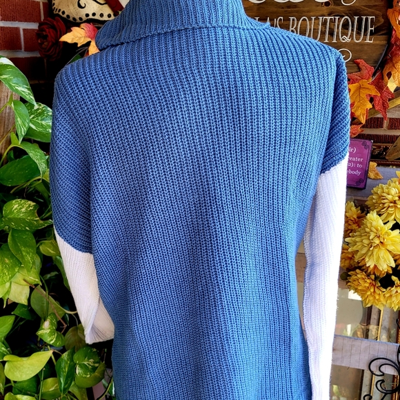 Koinshha Crew Neck Turtleneck Sweater - Picture 7 of 9